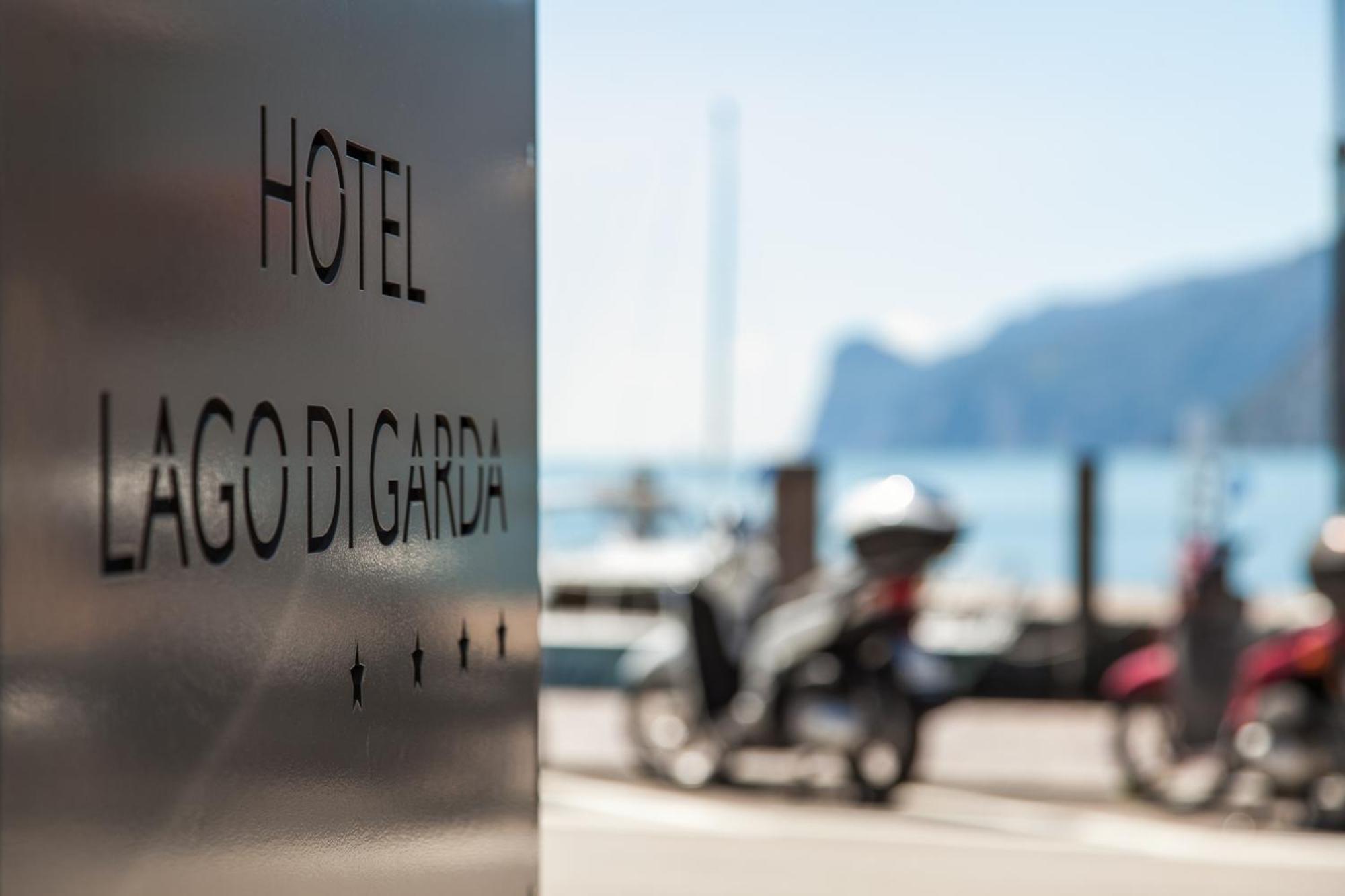 Hotel Lago Di Garda Nago Екстериор снимка