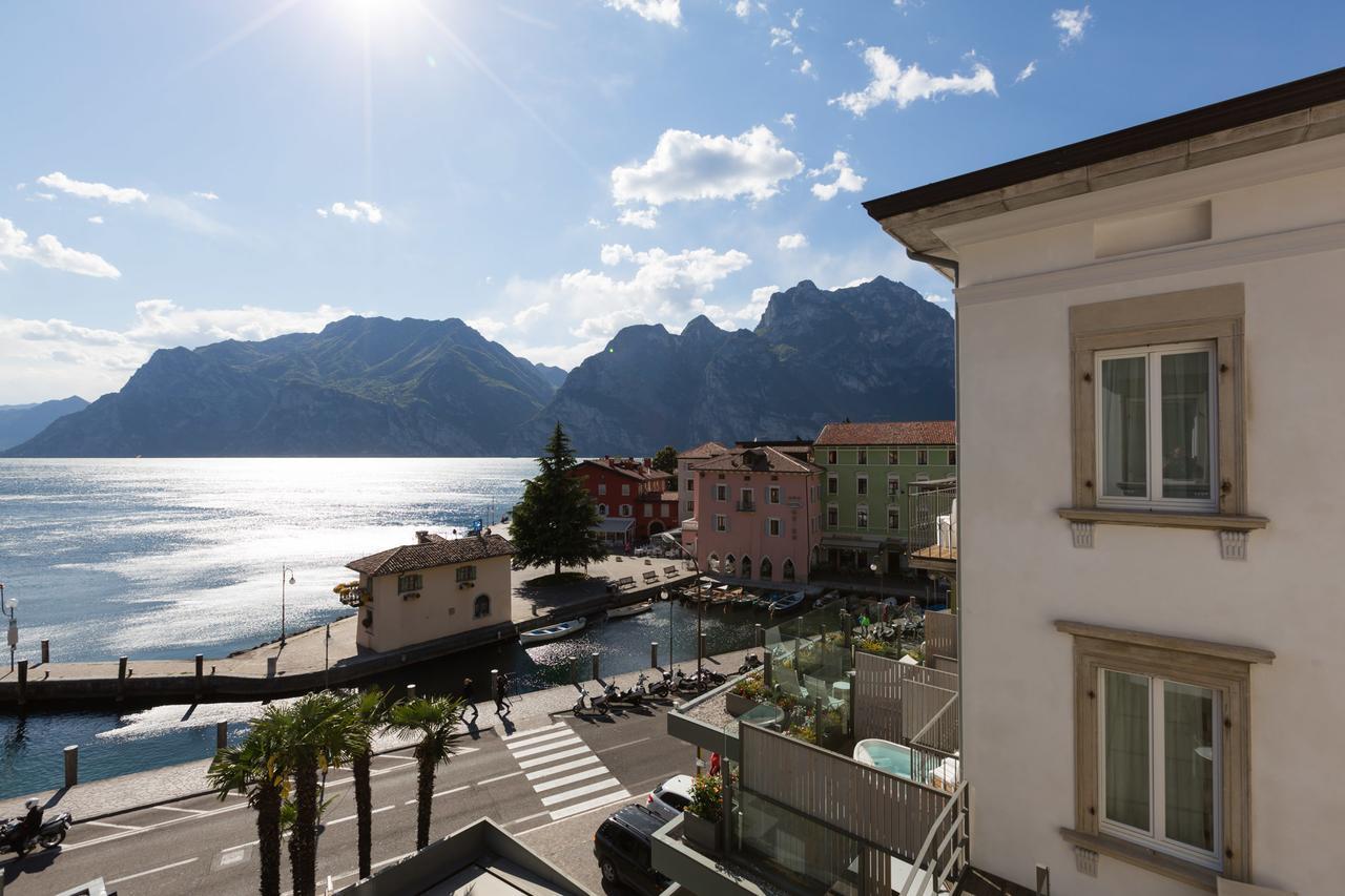 Hotel Lago Di Garda Nago Екстериор снимка