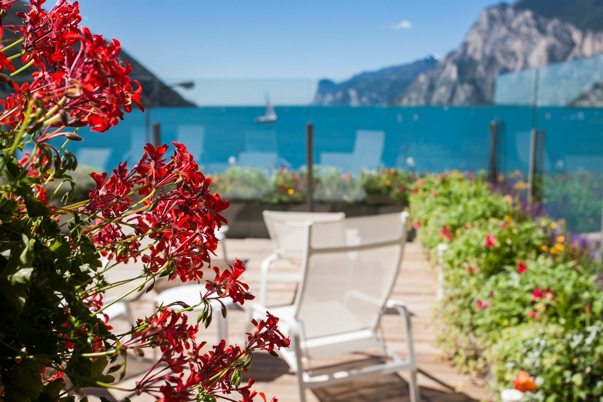 Hotel Lago Di Garda Nago Екстериор снимка